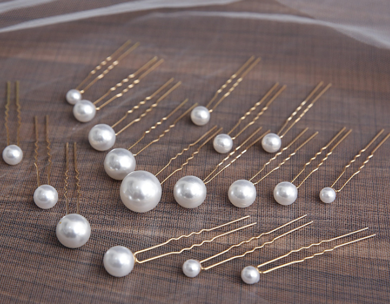 U-shaped Pearl pins